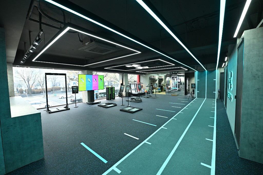 UA 압구정 PERFORMANCE LAB LAUNCH